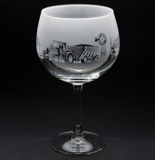 Farm Scene | Gin Glass | Engraved by Glyptic Glass Art