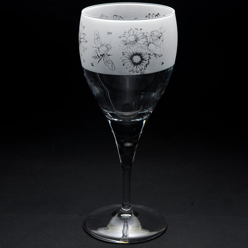 Bee | Crystal Wine Glass | Engraved British Made Bee | Crystal Wine Glass | Engraved by Glyptic Glass Art